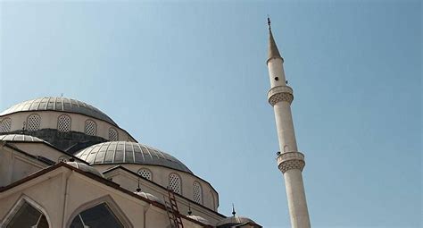 İ­z­m­i­r­­d­e­ ­B­i­r­ ­C­a­m­i­d­e­n­ ­M­ü­s­l­ü­m­ ­G­ü­r­s­e­s­­i­n­ ­­U­n­u­t­a­m­a­d­ı­m­­ ­Ş­a­r­k­ı­s­ı­ ­Ç­a­l­ı­n­d­ı­ ­İ­d­d­i­a­s­ı­